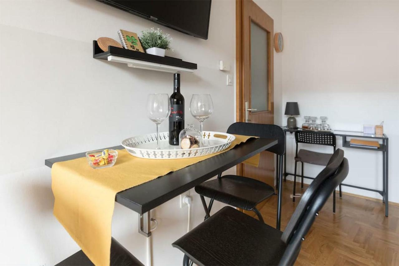Studio Apartman Comodo Zagreb Exterior foto